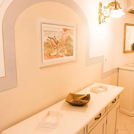 Casa Vacanza Dimore Luxury Guest house 3*